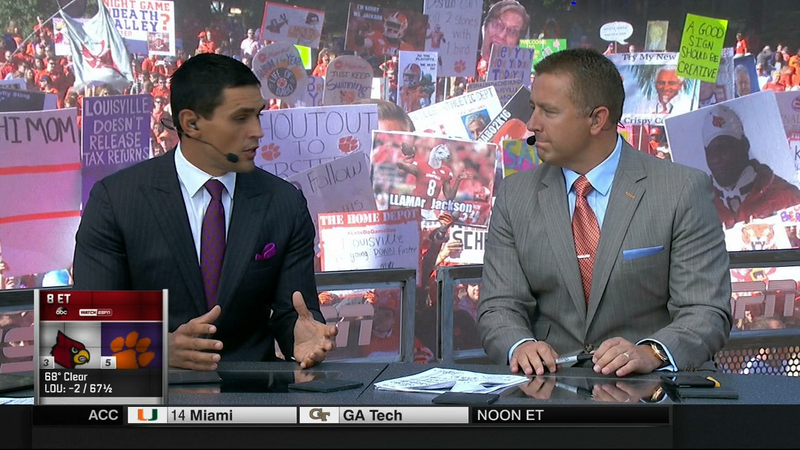 Illustration for article titled Here Is Your Clemson College GameDay Sign Roundup